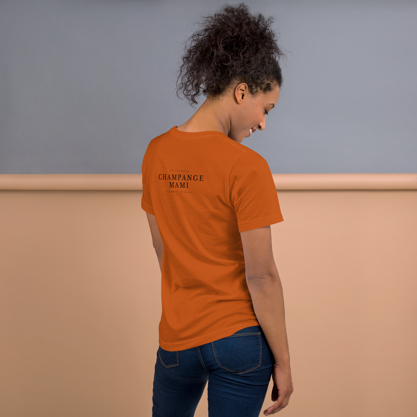 Champagne Mami Unisex T-shirt
