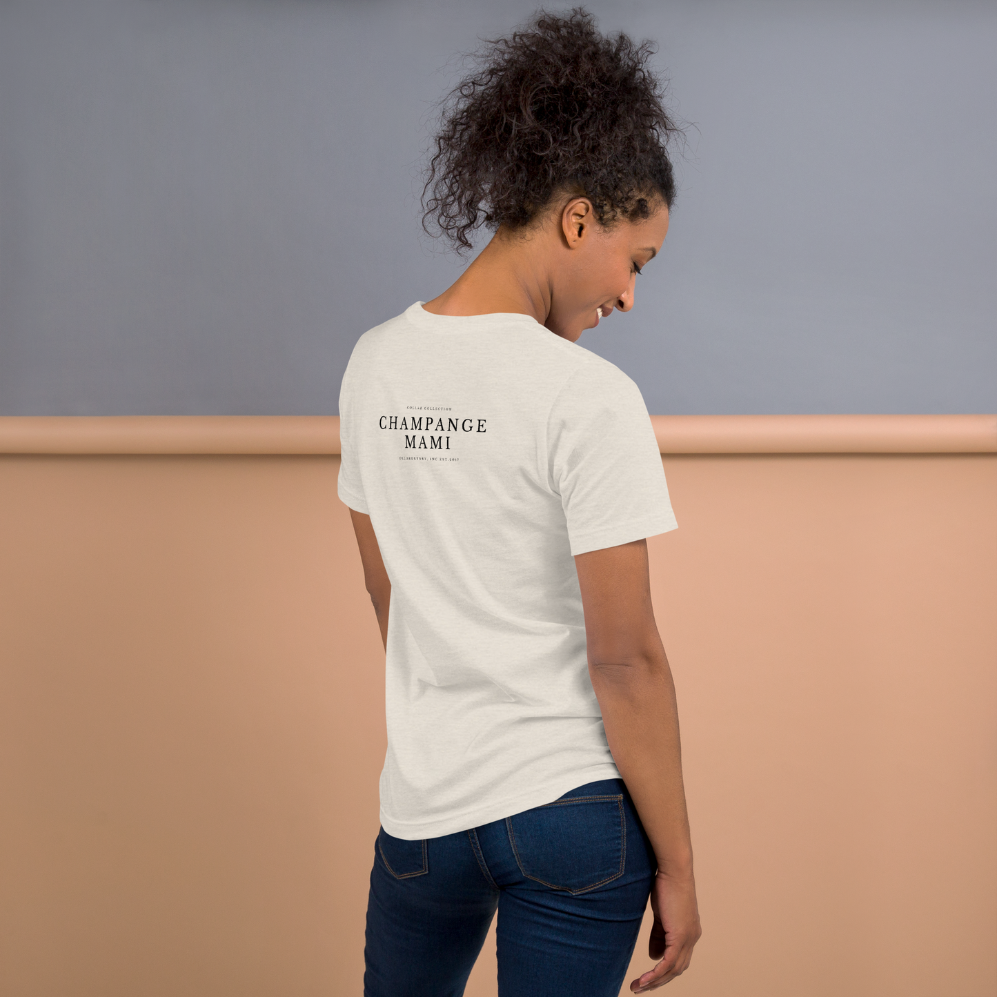 Champagne Mami Unisex T-shirt