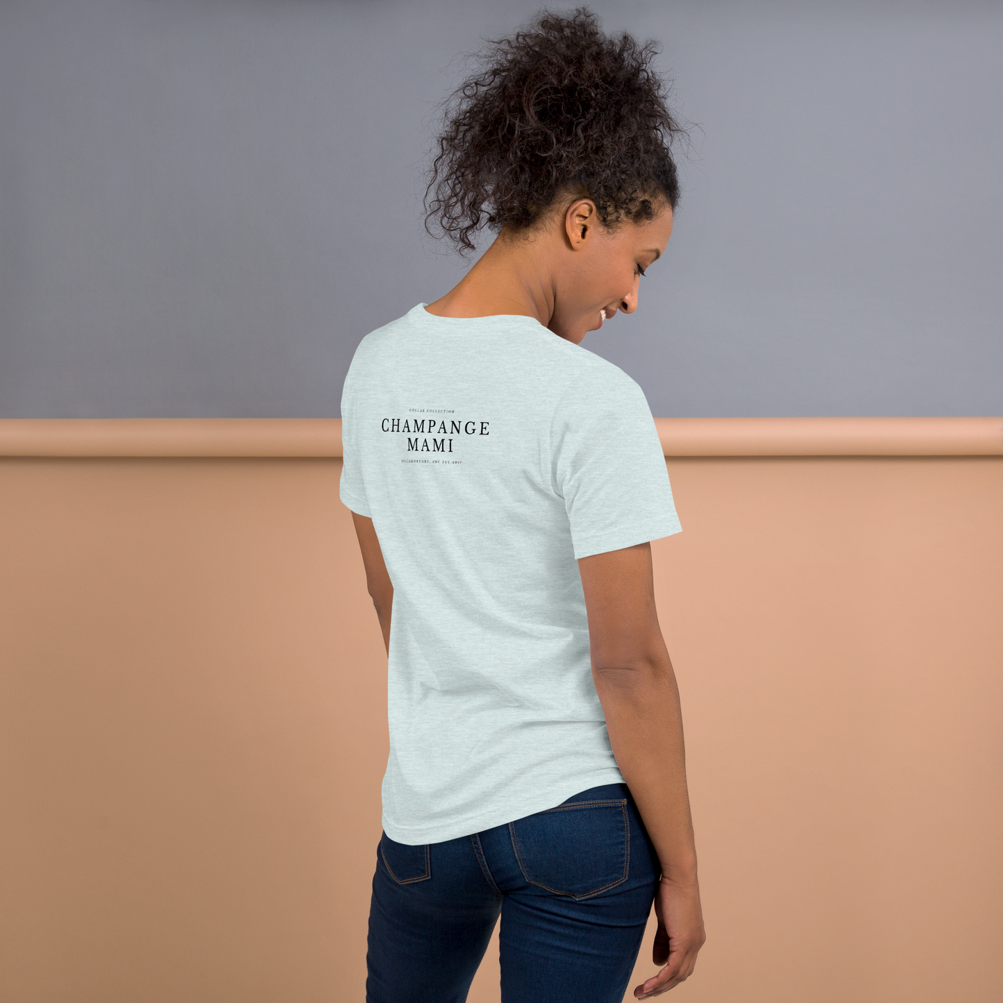 Champagne Mami Unisex T-shirt