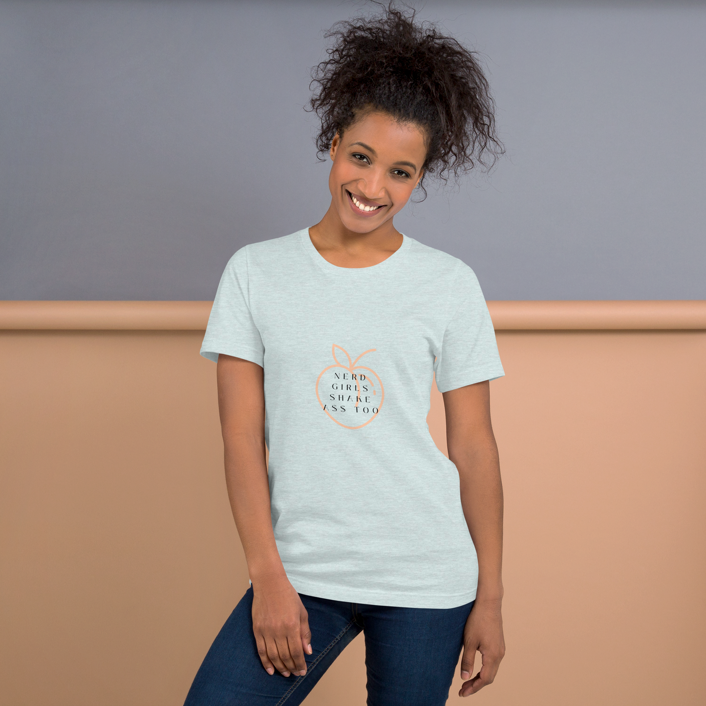 Champagne Mami Unisex T-shirt