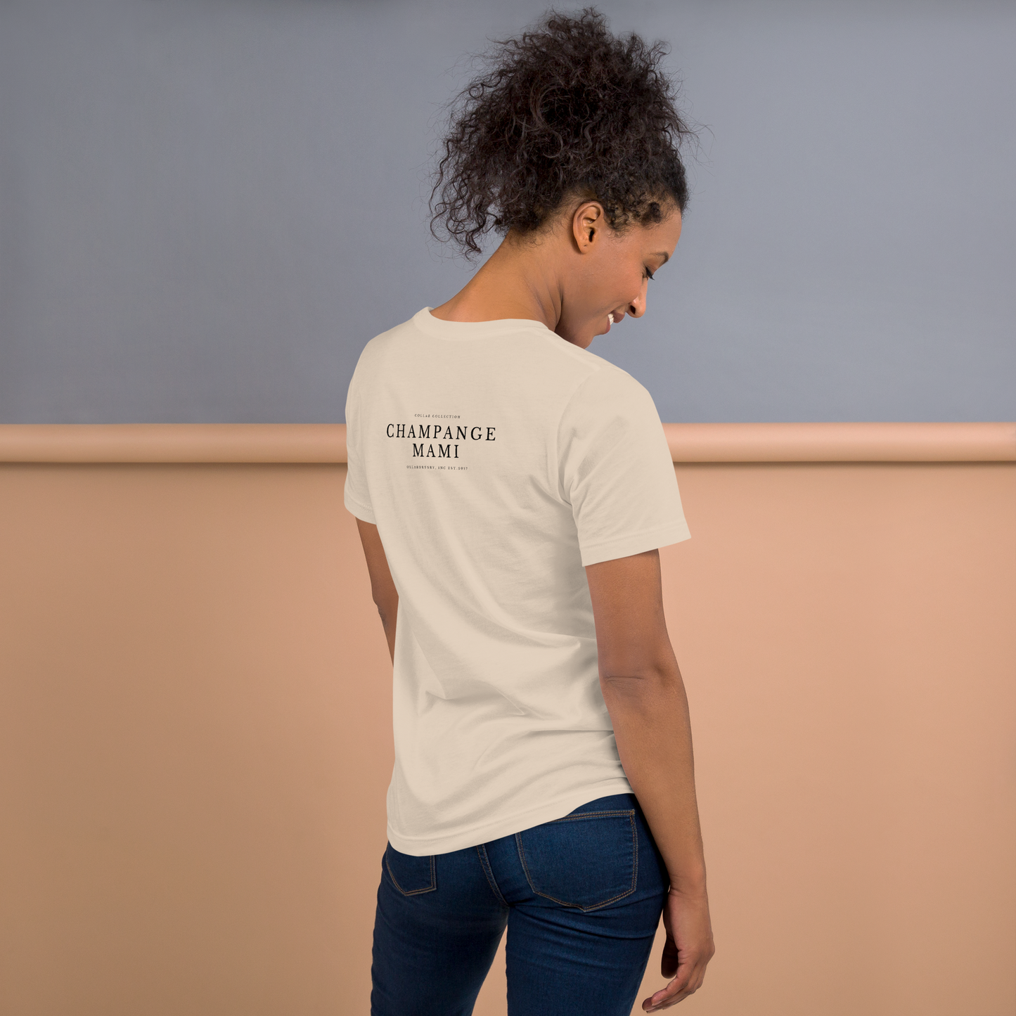 Champagne Mami Unisex T-shirt