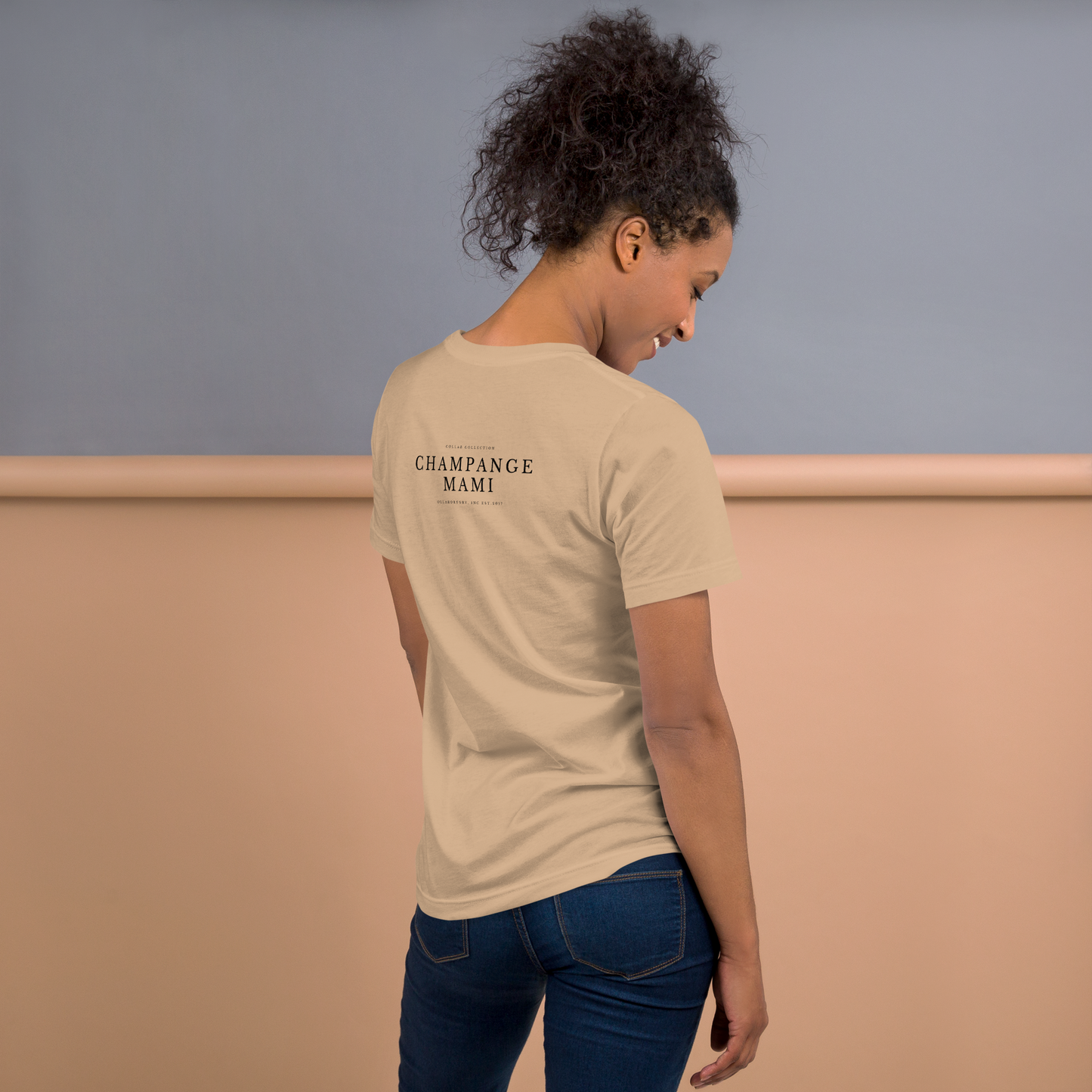 Champagne Mami Unisex T-shirt