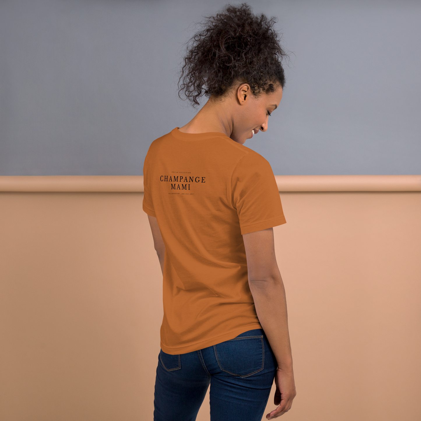 Champagne Mami Unisex T-shirt